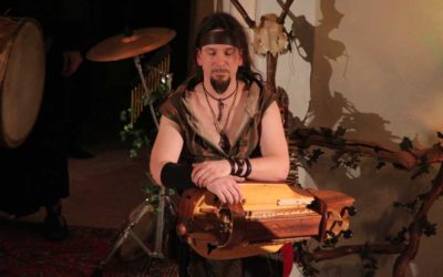 Dunkelschön entführt ins Mittelalter