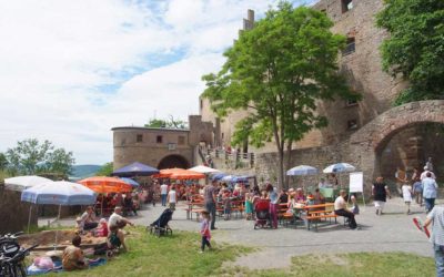 Fulminanter Auftakt für 1. Burgentag der Fränkischen Saaletal-Burgen