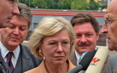 Seehofer verleiht Bayerischen Verdienstorden an Gudrun Grieser