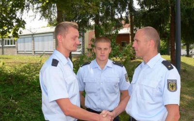 Anerkennung und Lob für beherztes und couragiertes Handeln in der dienstfreien Zeit