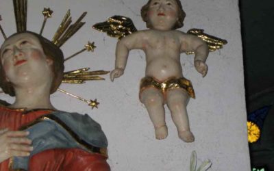 Zwei Engelsköpfe aus Kirche gestohlen