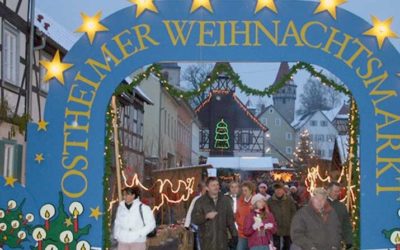 Stimmungsvoller Adventsauftakt zu Füßen der Kirchenburg