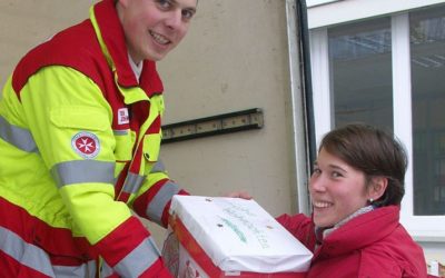 Hunderte Pakete für den Antenne Bayern Weihnachtstrucker aus Unterfranken