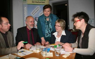 Elisabeth Schäfer beim Familienbund-Clubgespräch im Exerzitienhaus Himmelspforten