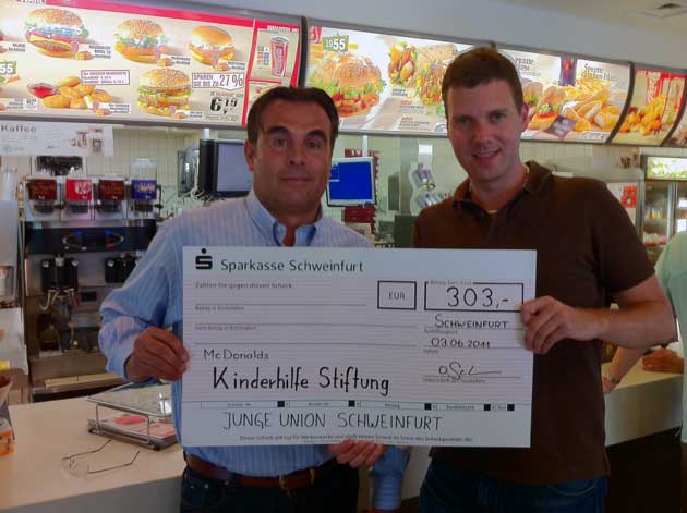 Bereits zweite Spende der JU an die McDonalds Kinderhilfestiftung