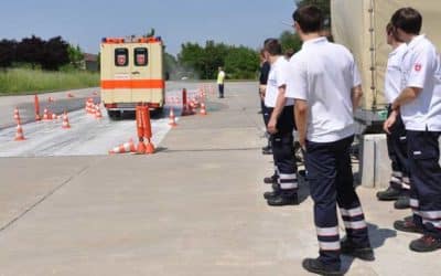 Ehrenamtliche Malteser bestehen Prüfung für den Feuerwehr-Führerschein