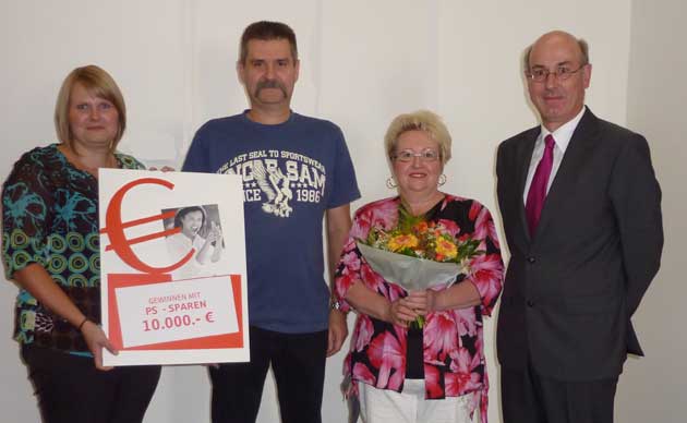 PS-Gewinner bei der Sparkasse Schweinfurt – Klaus Bendel gewinnt Hauptpreis aus dem PS-Sparen über 10.000 Euro