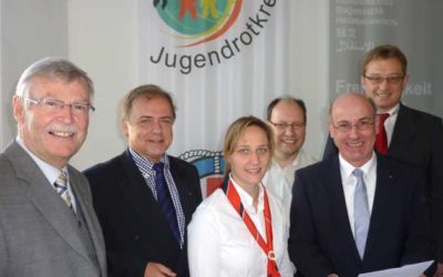Stiftung der Kreissparkasse Schweinfurt übergibt 8000 Euro an das BRK