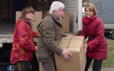 Weihnachten im Schuhkarton – 2000 Päckchen auf dem Weg zu notleidenden Kindern