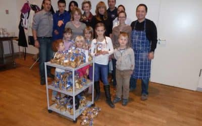Mehr als 22kg Plätzchen für einen guten Zweck – Schweinfurter Wirtschaftsjunioren backen