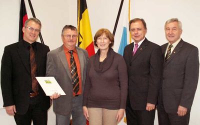 Umweltpakt Bayern: Urkunde für die Firma Weinbeer aus Donnersdorf