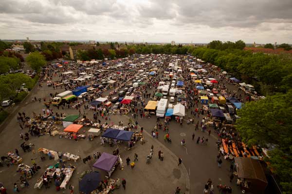 Rotkreuzflohmarkt 2012 wieder ein Erfolg