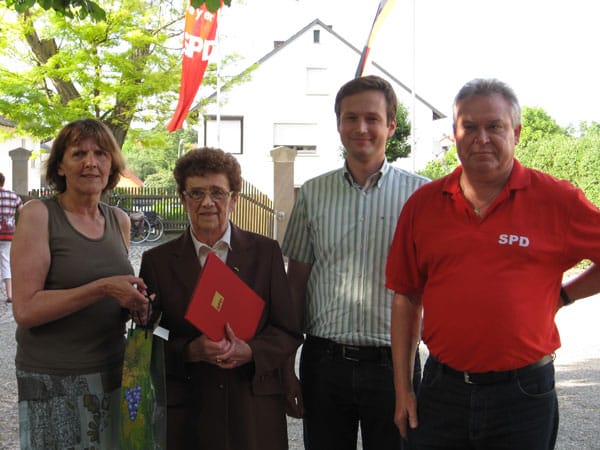Töpper würdigt Ausnahmegenossin in Geldersheim