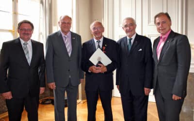 Verdienstorden für Hans-Jürgen Sander aus Gochsheim