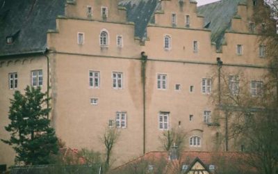 Abgeordnete besuchen Schloss Mainberg
