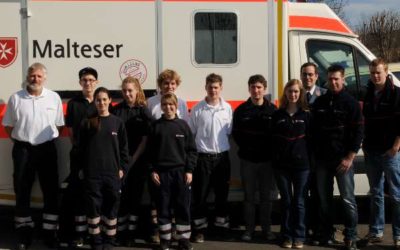 Sieben ehrenamtliche Helfer bestehen Prüfung zum Einsatzsanitäter