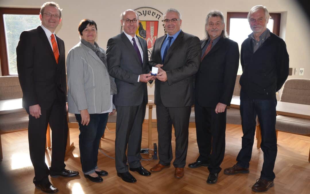 Jubiläumsmedaille zum 750-jährigen Bestehen der Gemeinde Hambach