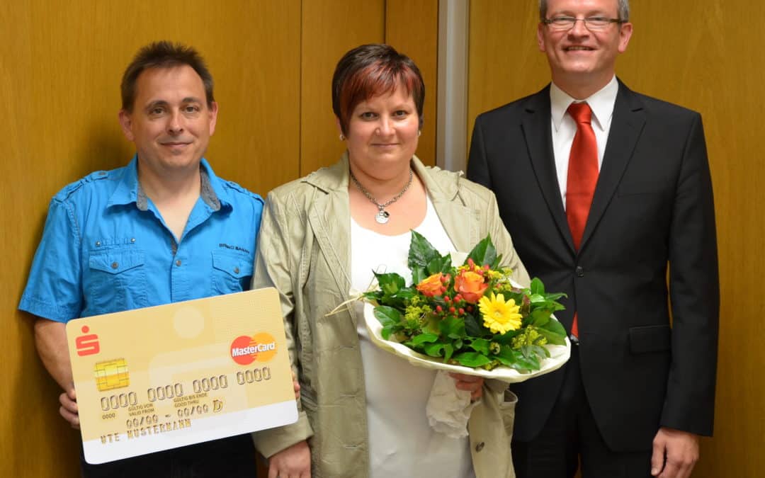 Gewinnspiel im Rahmen der Fußball-WM 2014 – Preisübergabe in der Sparkasse Schweinfurt