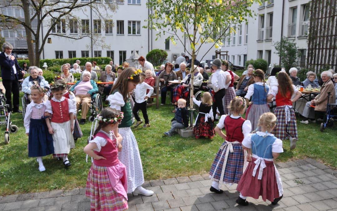 Tanz in den Mai mit der Kindertanzgruppe Kolitzheim