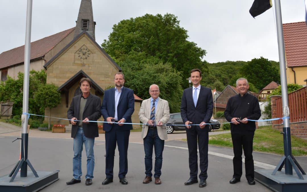 Straße zwischen Schönaich und Kitzinger Landkreisgrenze auf knapp 1900 Metern ausgebaut