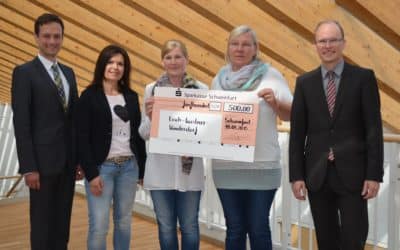 Landrat übergibt 500 Euro an das Erich-Kästner-Kinderdorf
