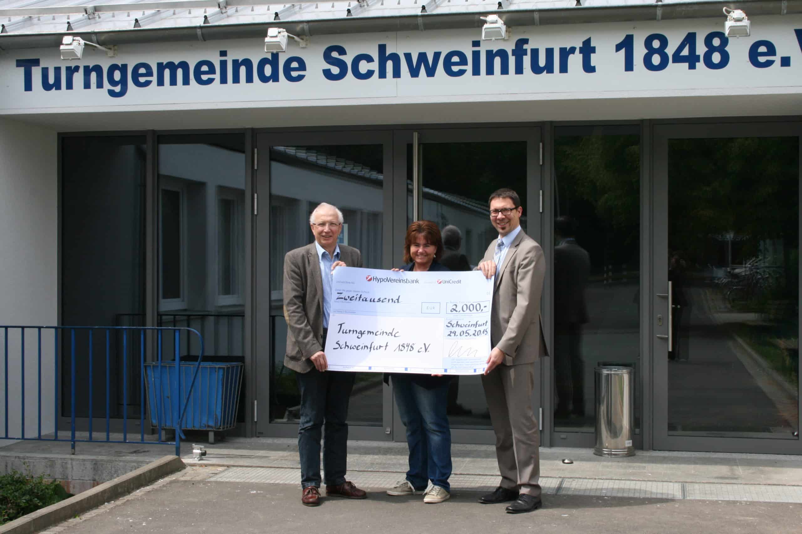 Photo_SKD BKK spendet für Jugendarbeit der TG SW