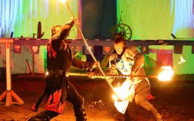 Erlebnispark Schloss Thurn: Jeden Samstagabend im August Faszination Feuer – „Das magische Amulett“