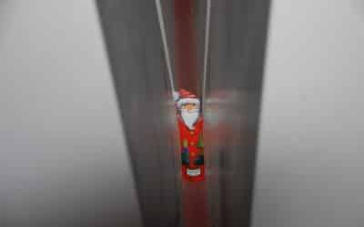 „Süß und hohl – Weihnachtsmänner zum Anbeißen“ – Eine schokoladige Ausstellung im Museum Obere Saline
