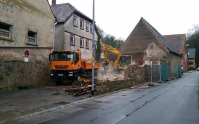 Gemeinde schafft Platz in Mainberg