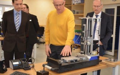 Landrat besuchte T&S Längenprüftechnik in Poppenhausen