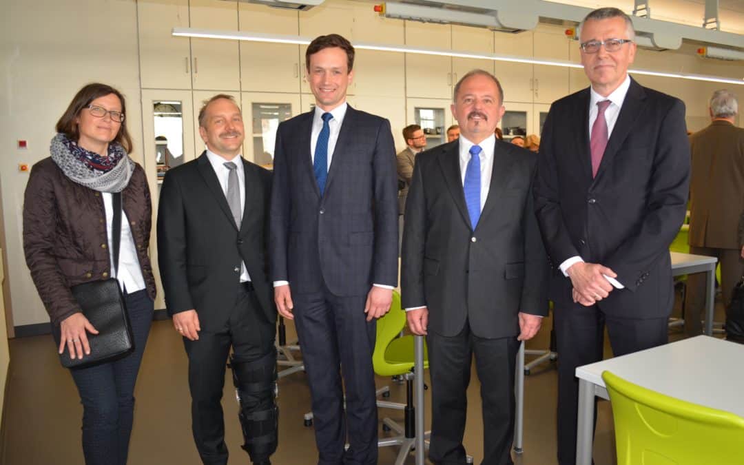 Generalsanierte „Schublade“ des Celtis-Gymnasiums eingeweiht