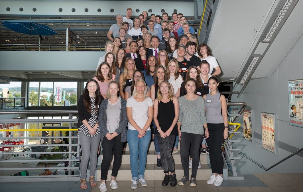 50 junge Leute sind bei Einführungstagen von Opti Wohnwelt sanft in die Berufswelt gestartet
