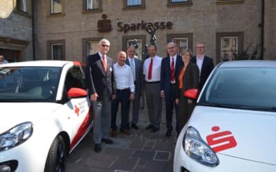 Sparkasse spendet flotte Flitzer