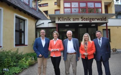 Staatsministerin Huml besucht TCM Klinik am Steigerwald in Gerolzhofen