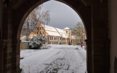 Druckfrischer Jahreskalender von Kloster Maria Bildhausen