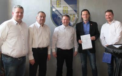 Schmitt Fußbodentechnik als langjähriger Sponsor der Mighty Dogs geehrt