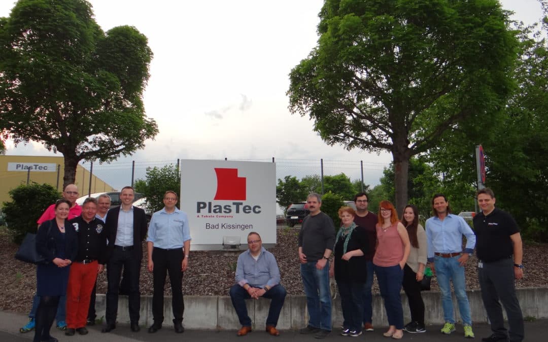 Wirtschaftsjunioren besichtigen die TAKATA PlasTec GmbH