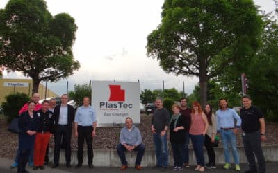 Wirtschaftsjunioren besichtigen die TAKATA PlasTec GmbH