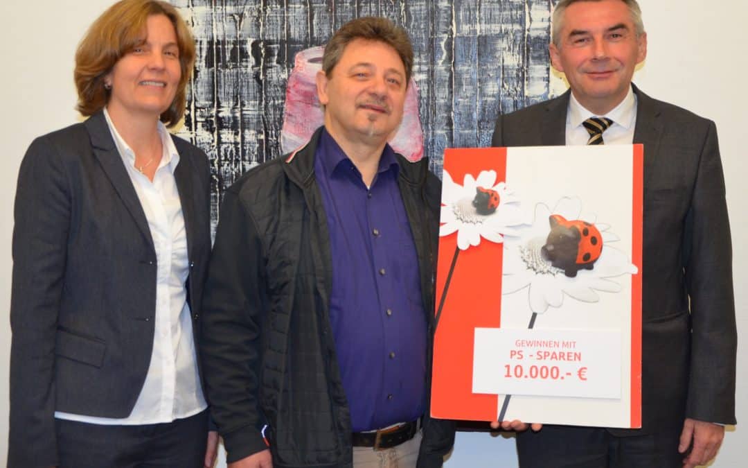 Sparkasse übergibt 10.000 Euro an PS-Hauptgewinner
