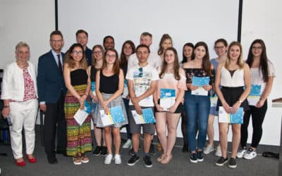 Schuljubiläum mit Erfahrungsberichten aus aller Welt