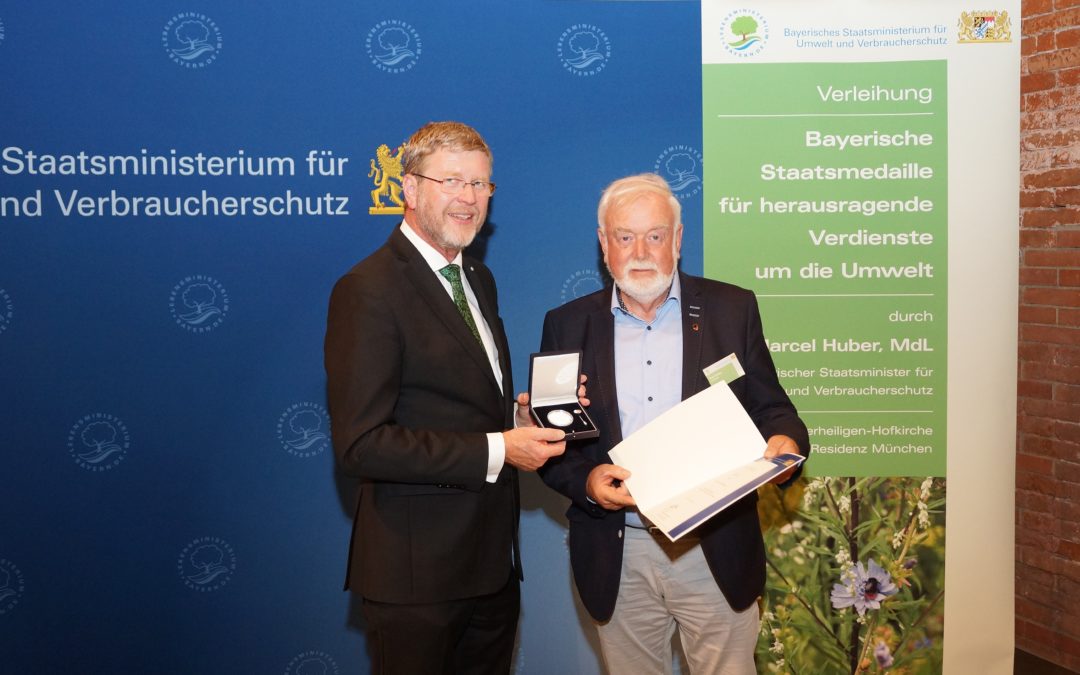 Bayerische Staatsmedaille für Hans Fischer