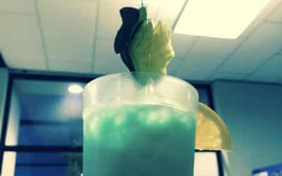 Cocktail-Abend im Schwimmbad