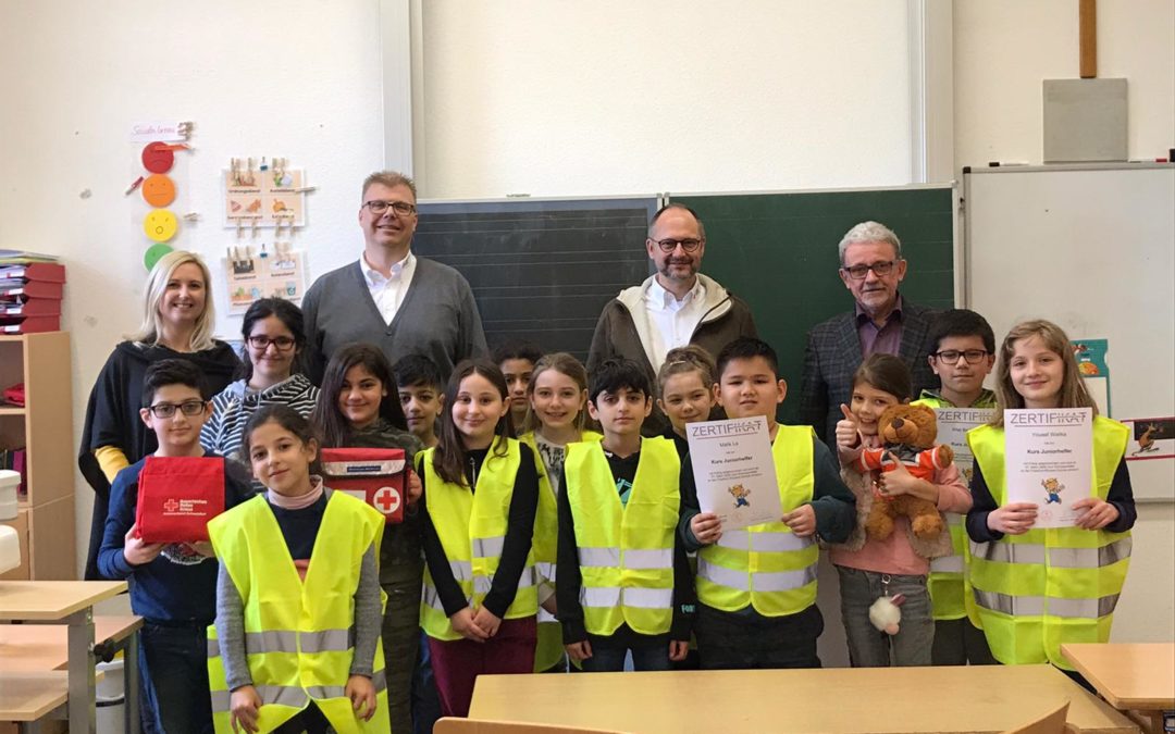 Schulsanitätsdienst an der Friedrich-Rückert Schule in Schweinfurt eröffnet