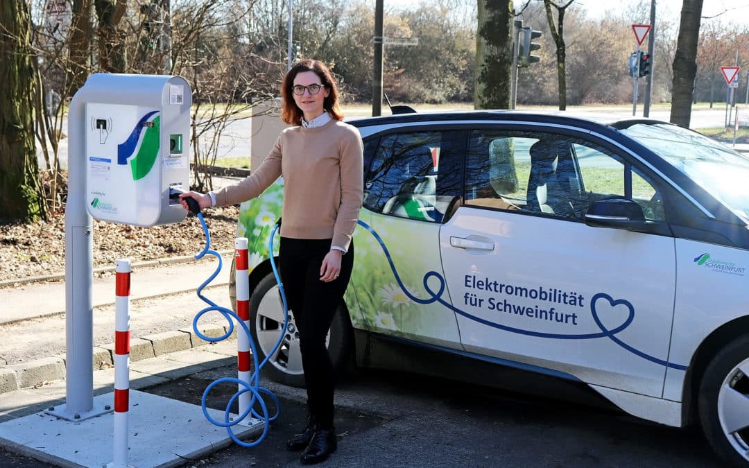 Stadtwerke Schweinfurt bauen Ladenetz 2021 weiter aus: Neue Ladestation am Wildpark an den Eichen