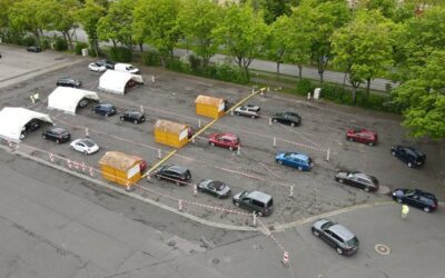 Neue Drive-In-Impfstrecke auf dem Volksfestplatz