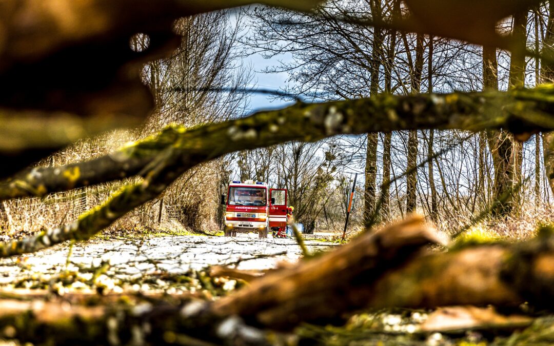 Landrat Schneider dankt den Einsatzkräften