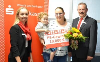 Fortuna bringt 10.000 Euro für Kundin der Sparkasse nach Gochsheim