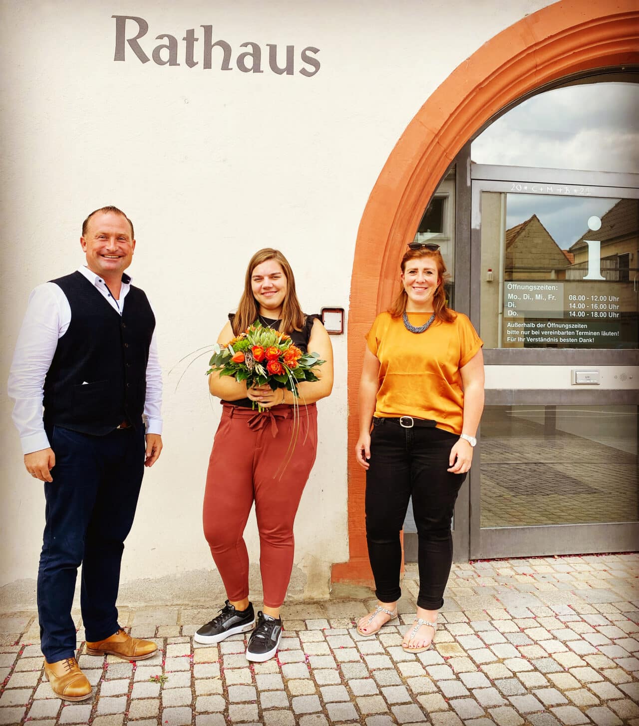 Neue Auszubildende Im Grafenrheinfelder Rathaus