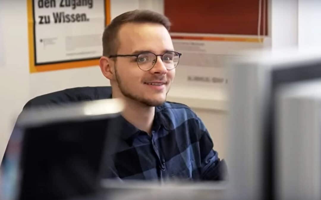 THWS-Bibliothekar Lukas Burkhardt wird im BR vorgestellt