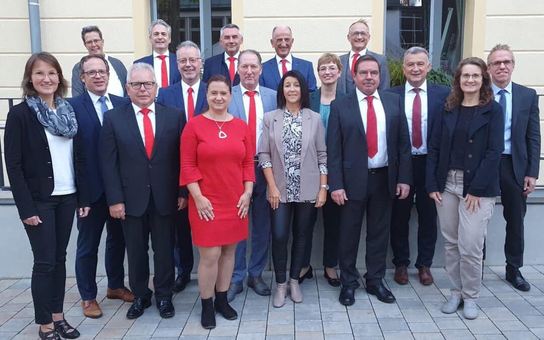 Sparkasse Schweinfurt-Haßberge ehrt 18 Jubilare